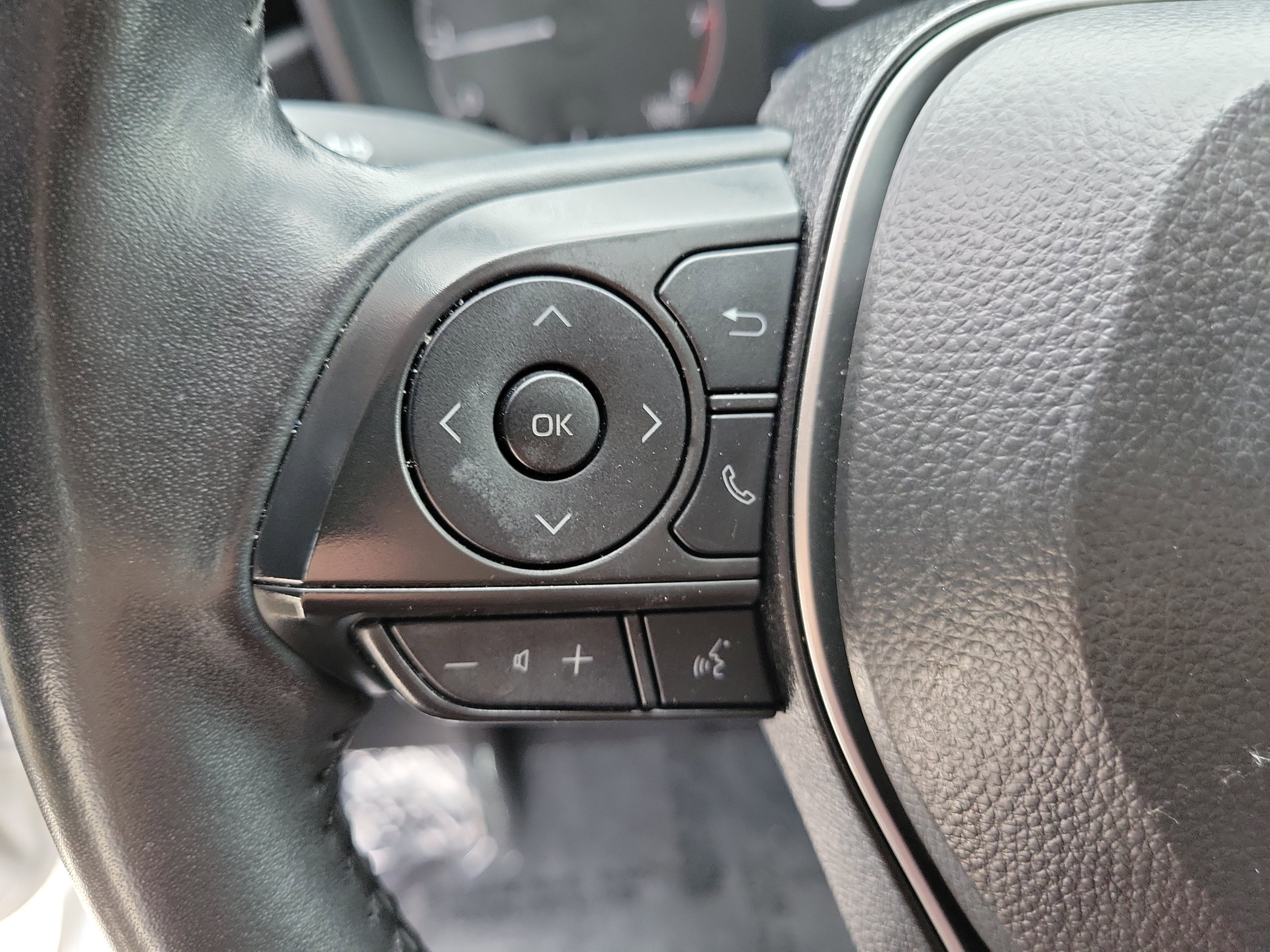 Certified 2024 Toyota Corolla SE FWD image 28