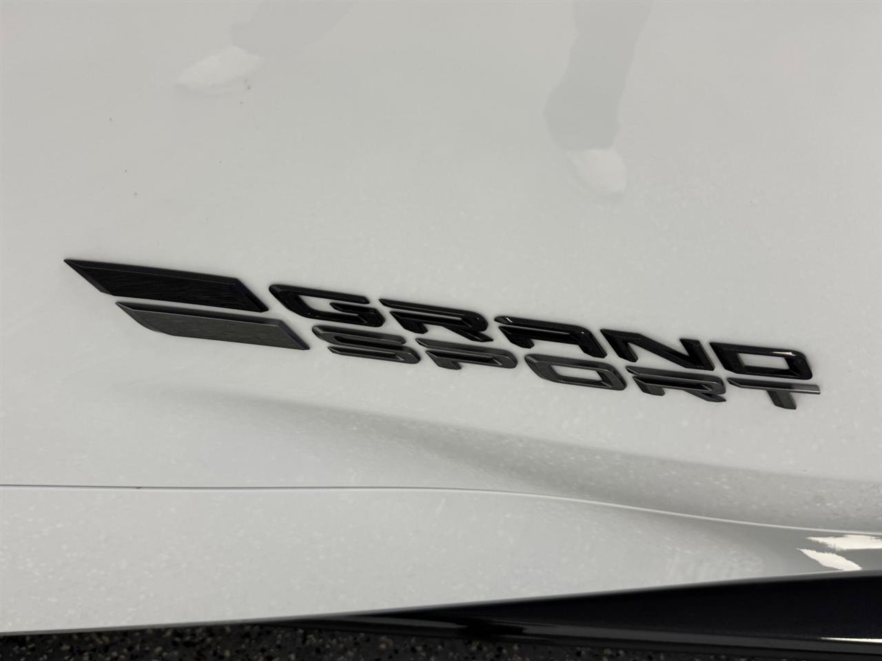 Used 2027 Chevrolet Corvette Grand Sport w/ Z52 Sport Performance Package RWD image 28