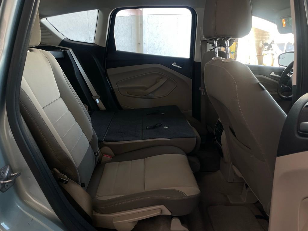 Used 2014 Ford C-MAX SE image 17