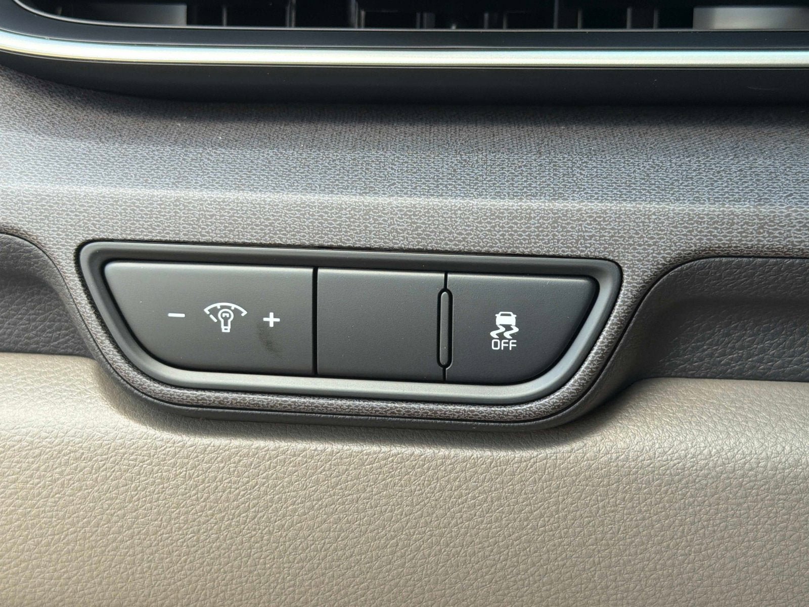 New 2026 Kia Carnival EX FWD image 30