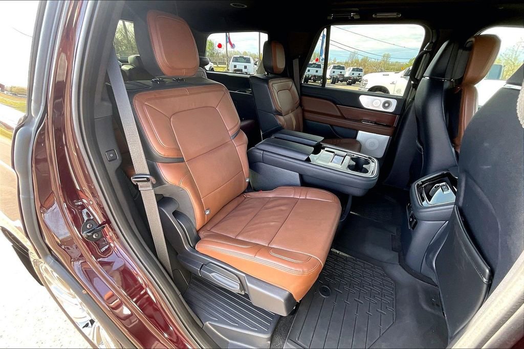Used 2023 Lincoln Navigator Reserve image 26