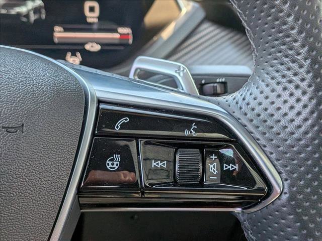 Used 2022 Audi e-tron GT Prestige AWD/4WD image 13