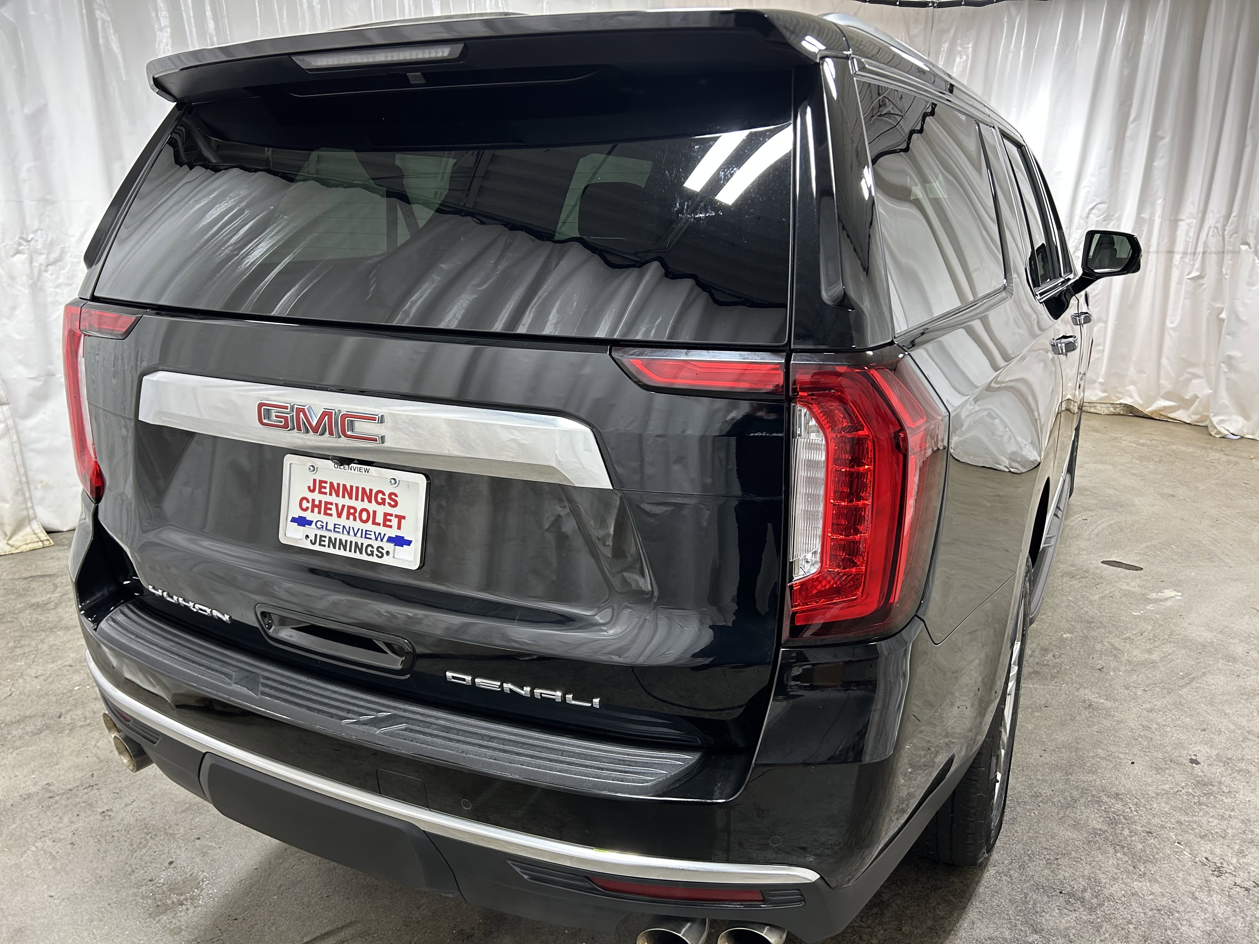 Certified 2023 GMC Yukon XL Denali image 6