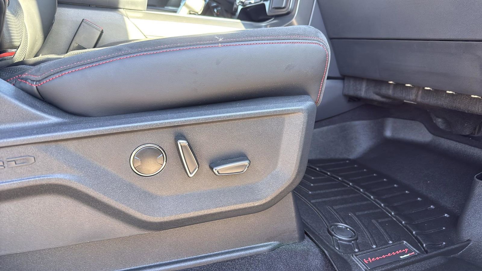 New 2026 Ford F150 Lariat w/ Equipment Group 502A High image 26