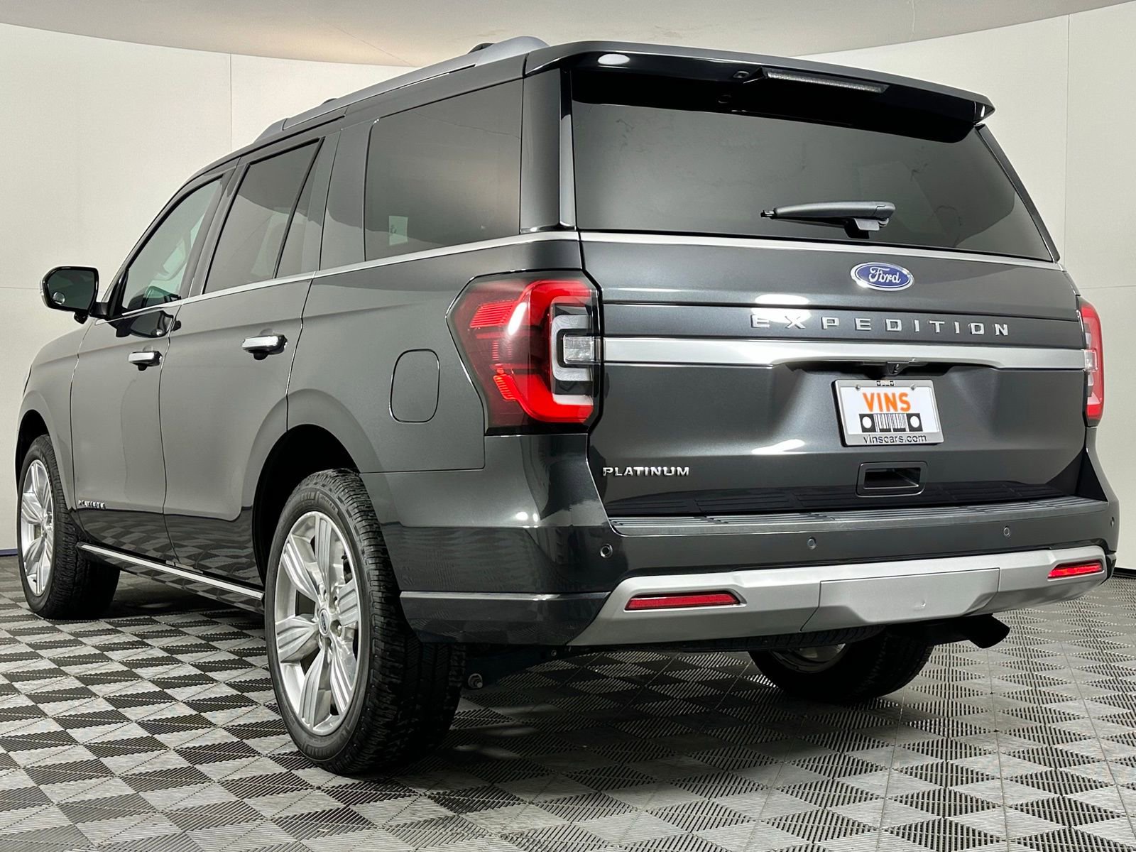 Used 2023 Ford Expedition Platinum image 40