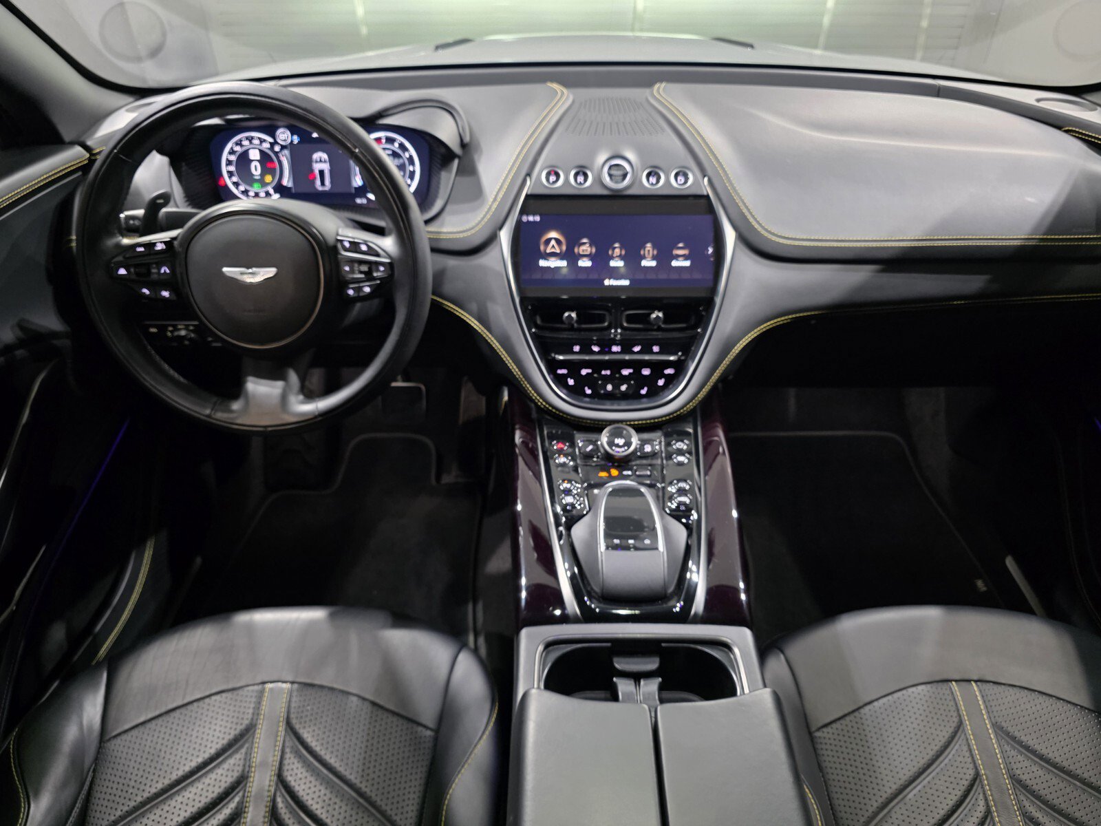 Used 2024 Aston Martin DBX 707 image 10