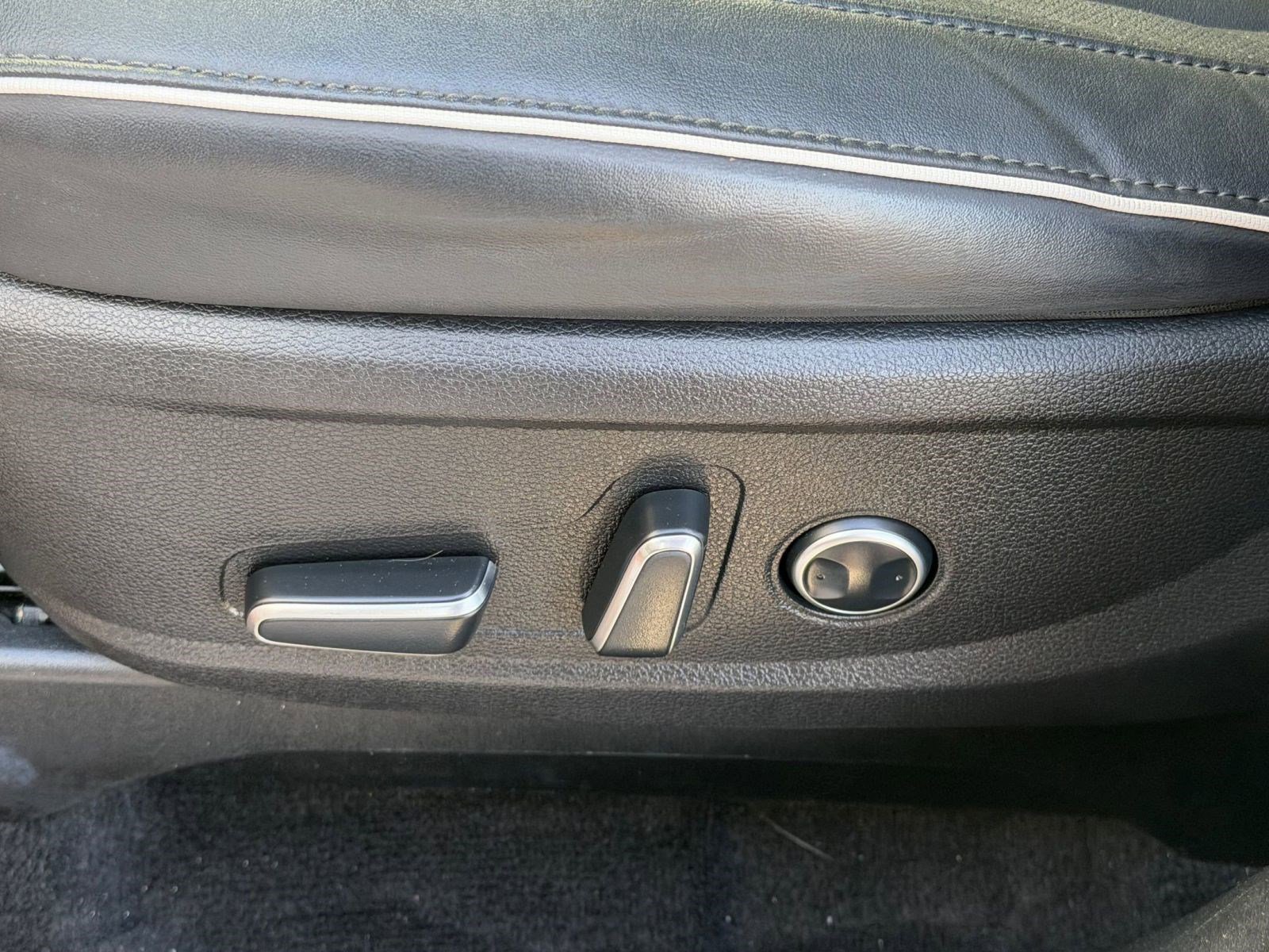 Used 2025 Hyundai Palisade SEL FWD image 15