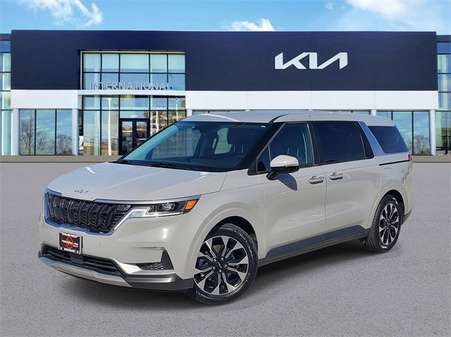 Used 2023 Kia Carnival EX