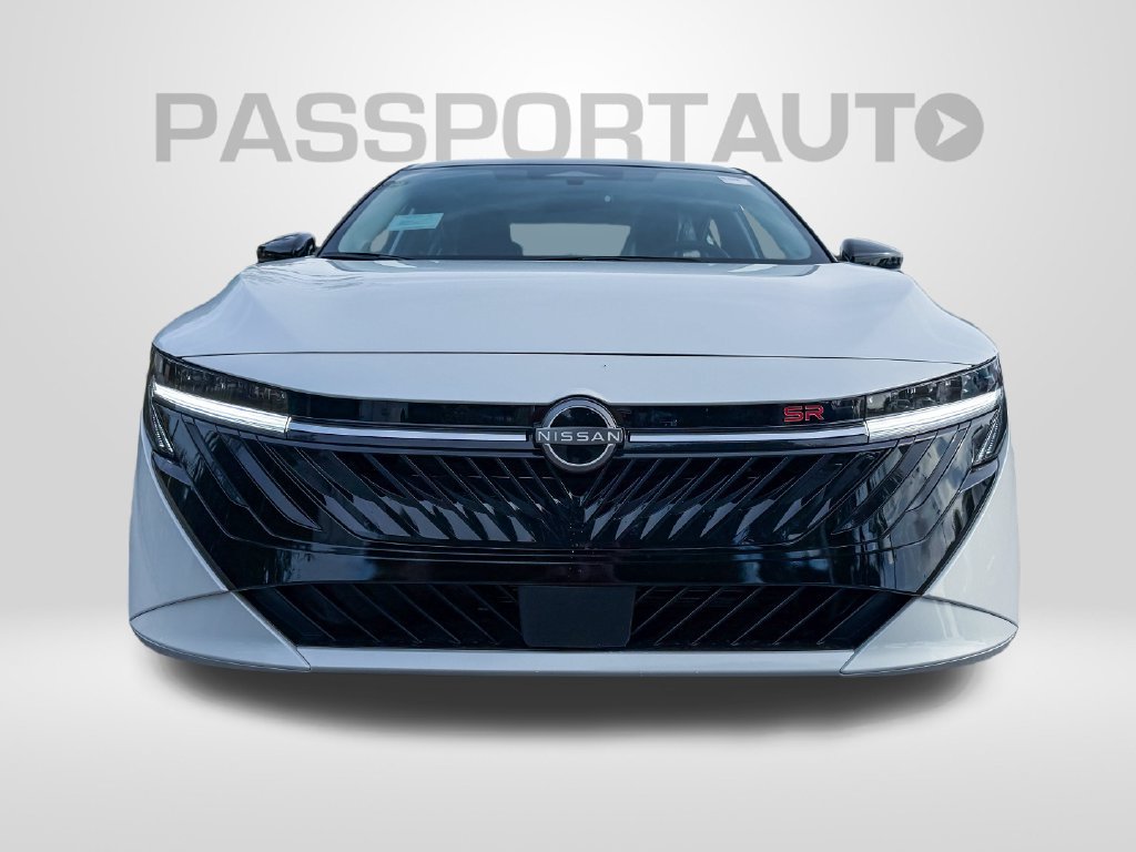New 2027 Nissan Sentra SR w/ Floor Mat Package FWD image 2