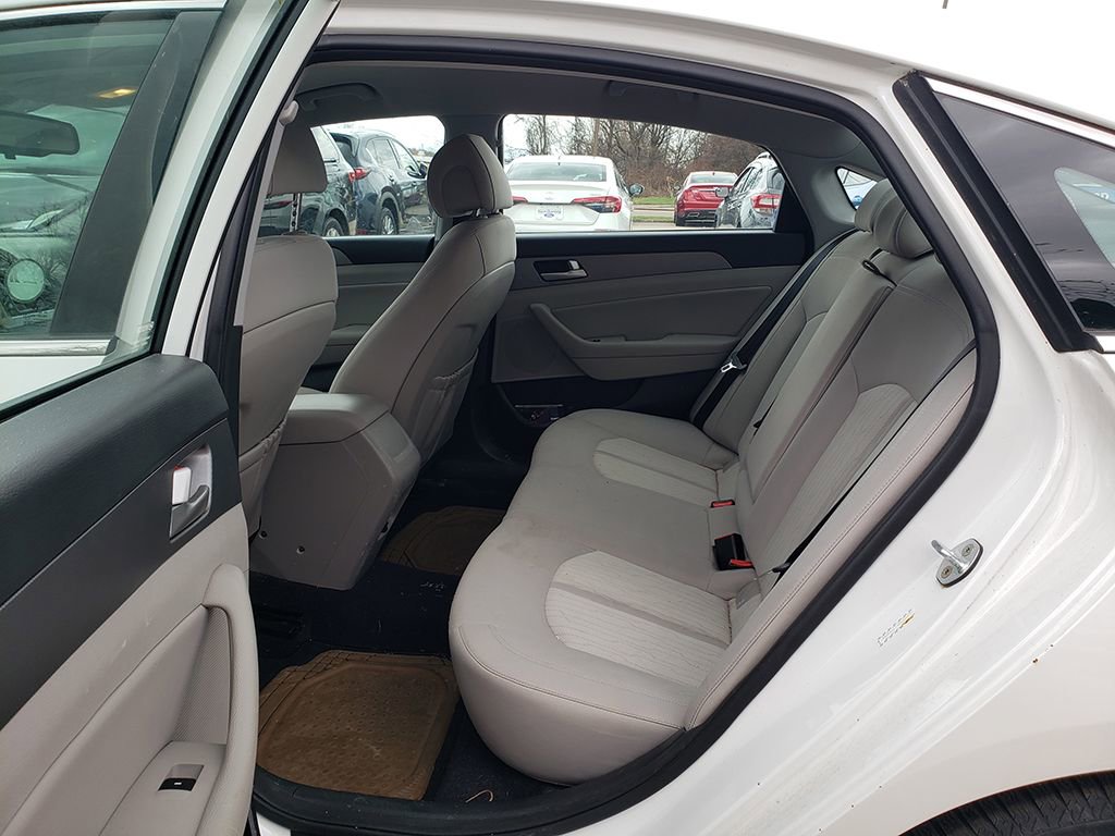 Used 2016 Hyundai Sonata SE image 7