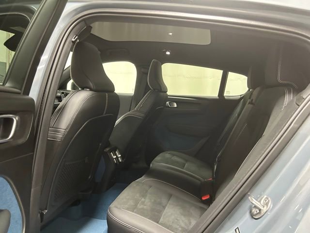 Used 2023 Volvo C40 P8 Recharge Ultimate AWD/4WD image 11