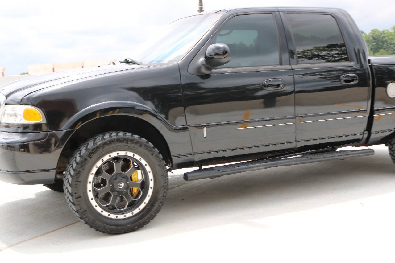 Used 2002 Lincoln Blackwood RWD image 31