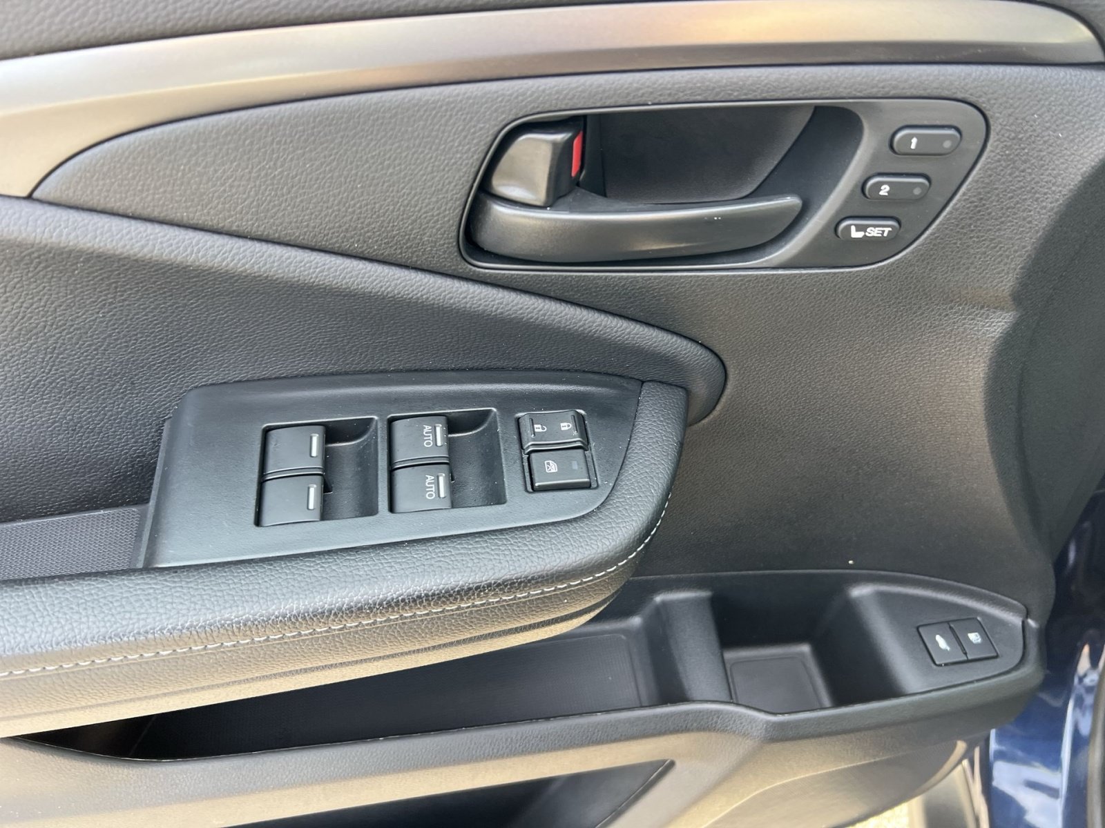 Used 2024 Honda Passport EX-L image 15