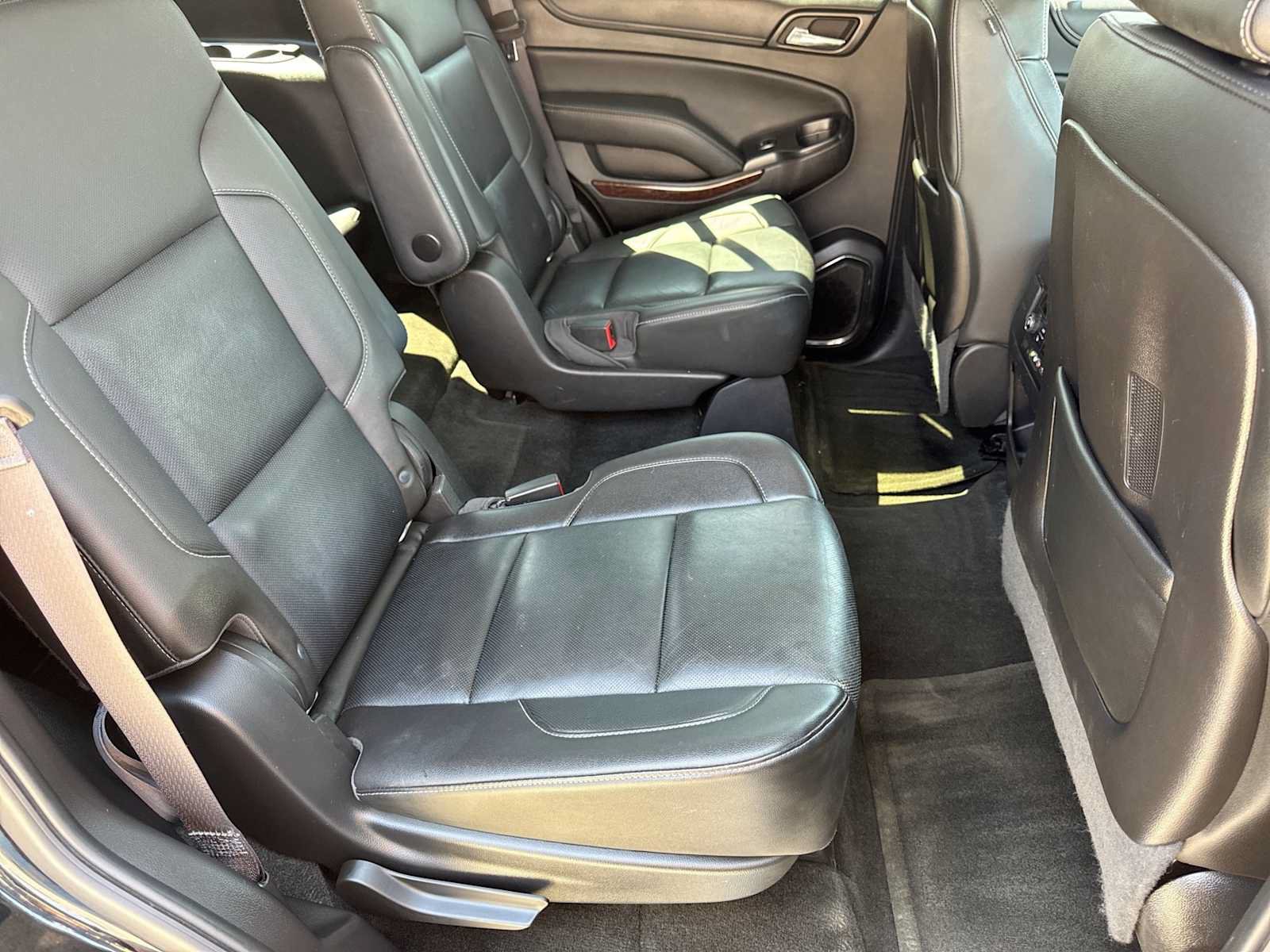 Used 2016 GMC Yukon SLT w/ Open Road Package AWD/4WD image 20