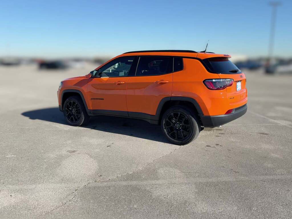 New 2026 Jeep Compass Latitude image 7