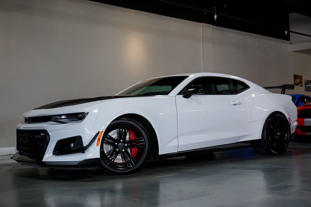 Used 2020 Chevrolet Camaro ZL1 image 2