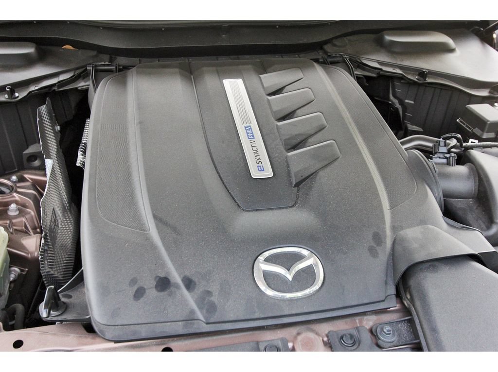 Certified 2025 MAZDA CX-70 Plug-In Hybrid w/ Premium Plus AWD/4WD image 32