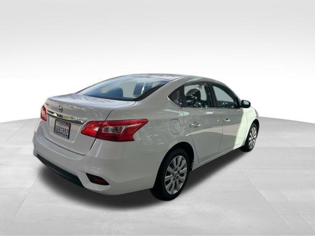 Used 2018 Nissan Sentra S image 5