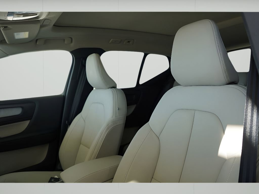 New 2026 Volvo XC40 B5 Plus w/ Protection Package image 16