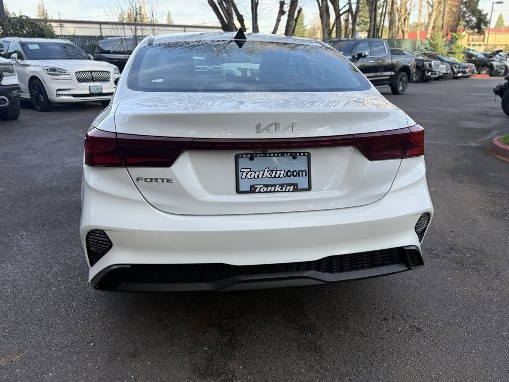 Used 2022 Kia Forte LXS image 11