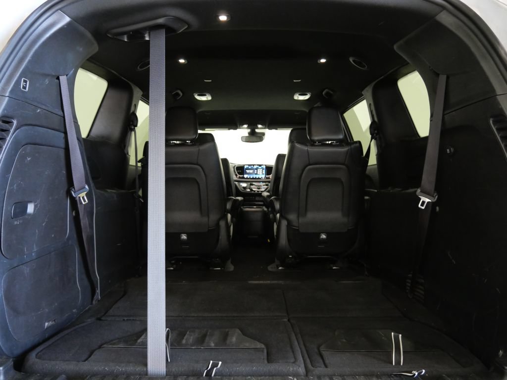 Used 2024 Chrysler Pacifica Limited FWD image 29