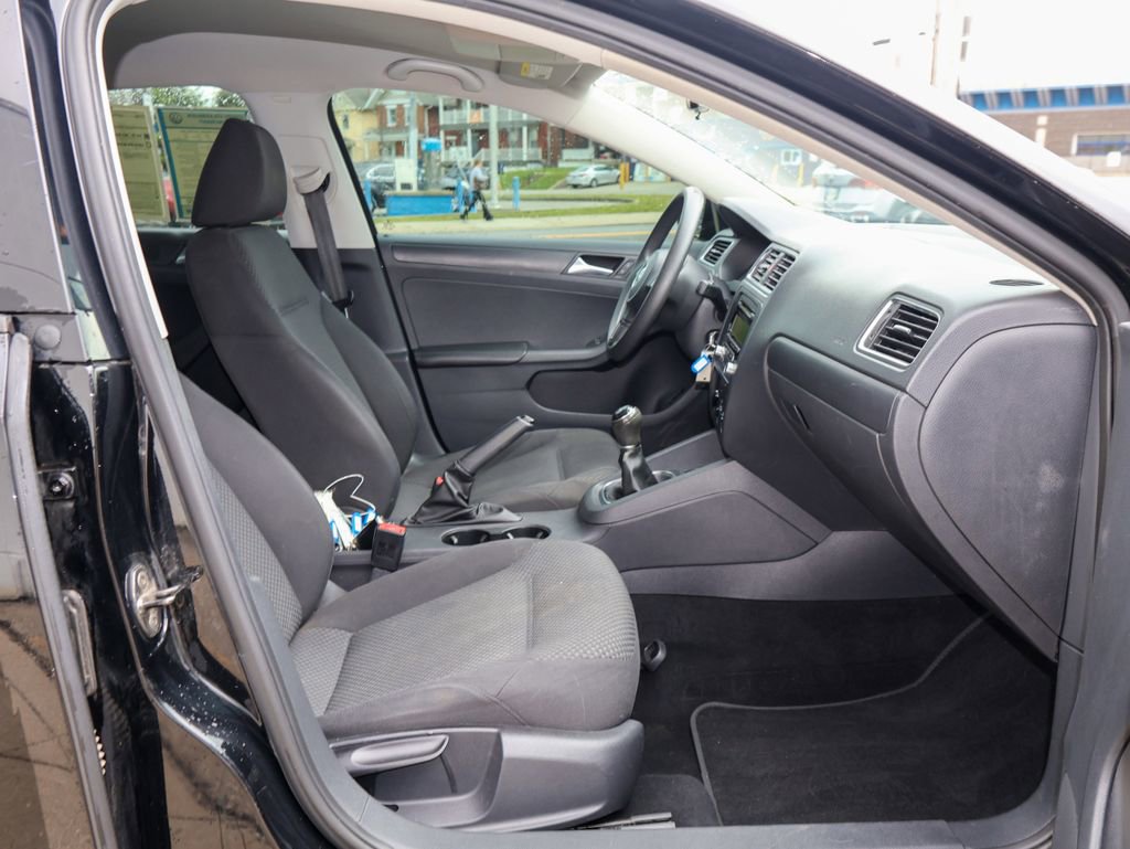 Used 2013 Volkswagen Jetta S image 22