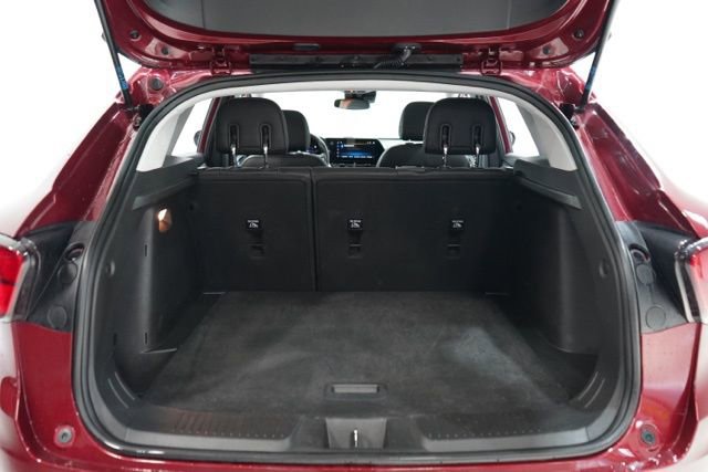 Used 2025 Chevrolet Trax LT image 32