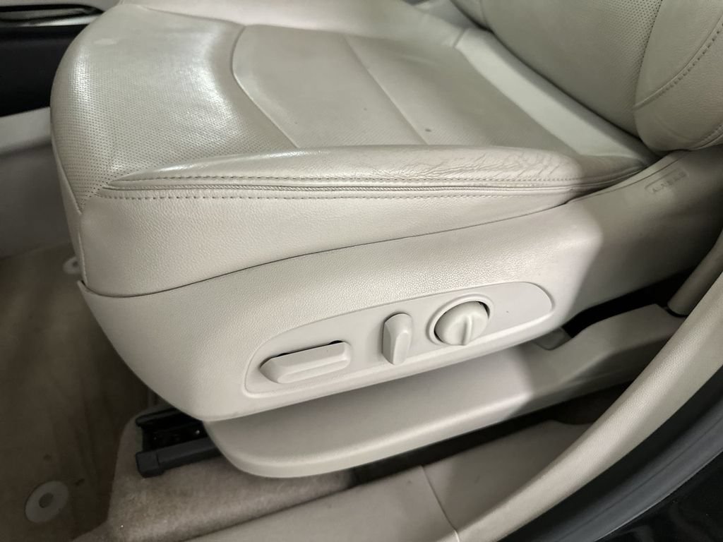 Used 2018 GMC Terrain Denali w/ Advanced Safety Package AWD/4WD image 13