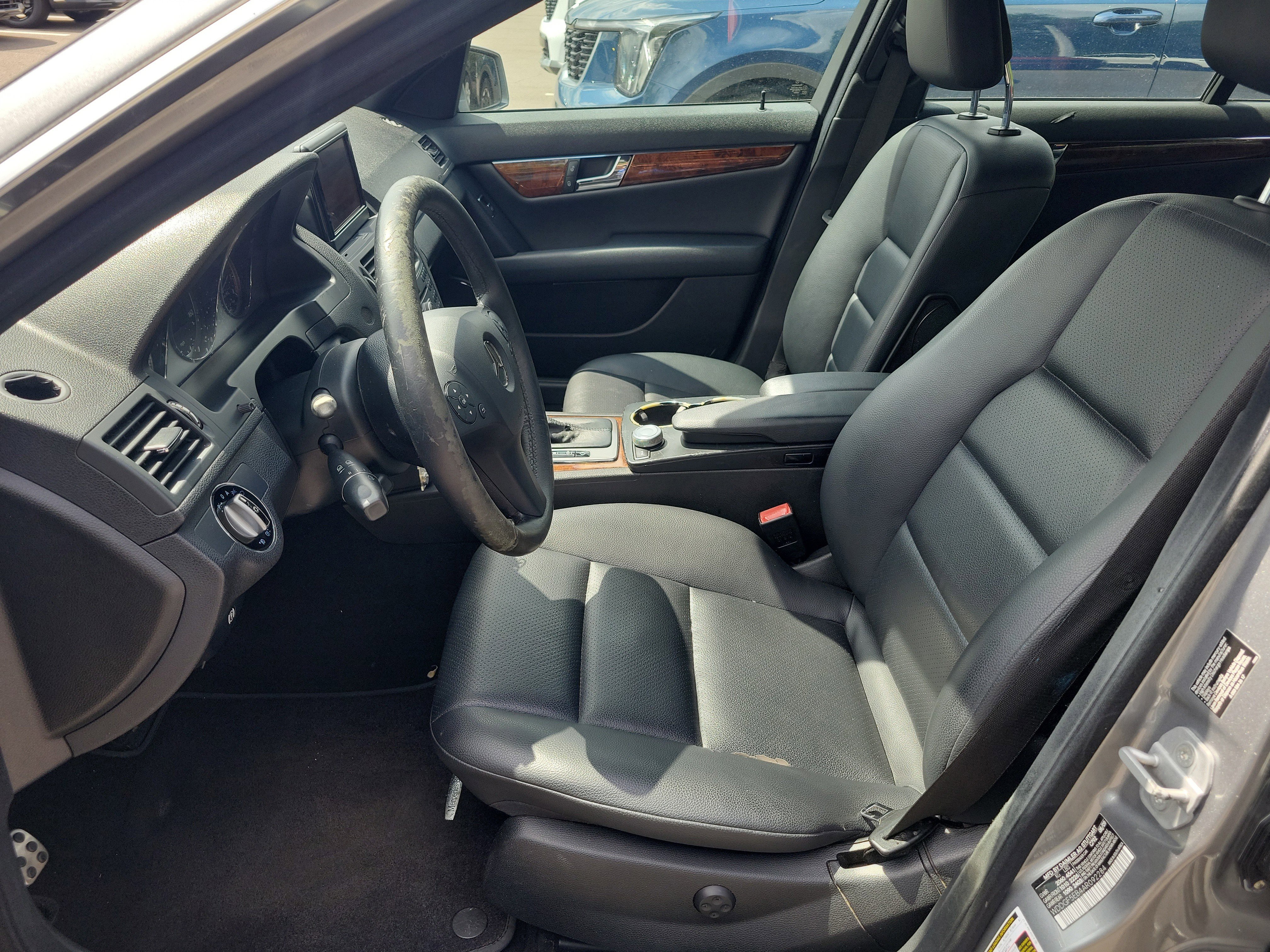 Used 2010 Mercedes-Benz C 300 Sedan image 21