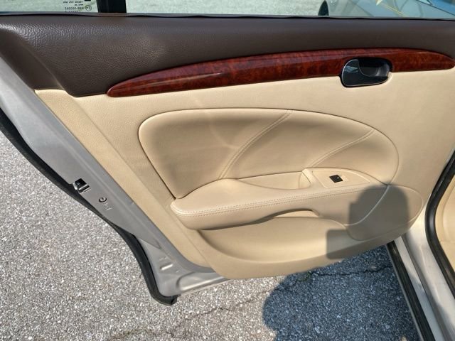 Used 2008 Buick Lucerne CXL w/ Ultra Confidence Package FWD image 19