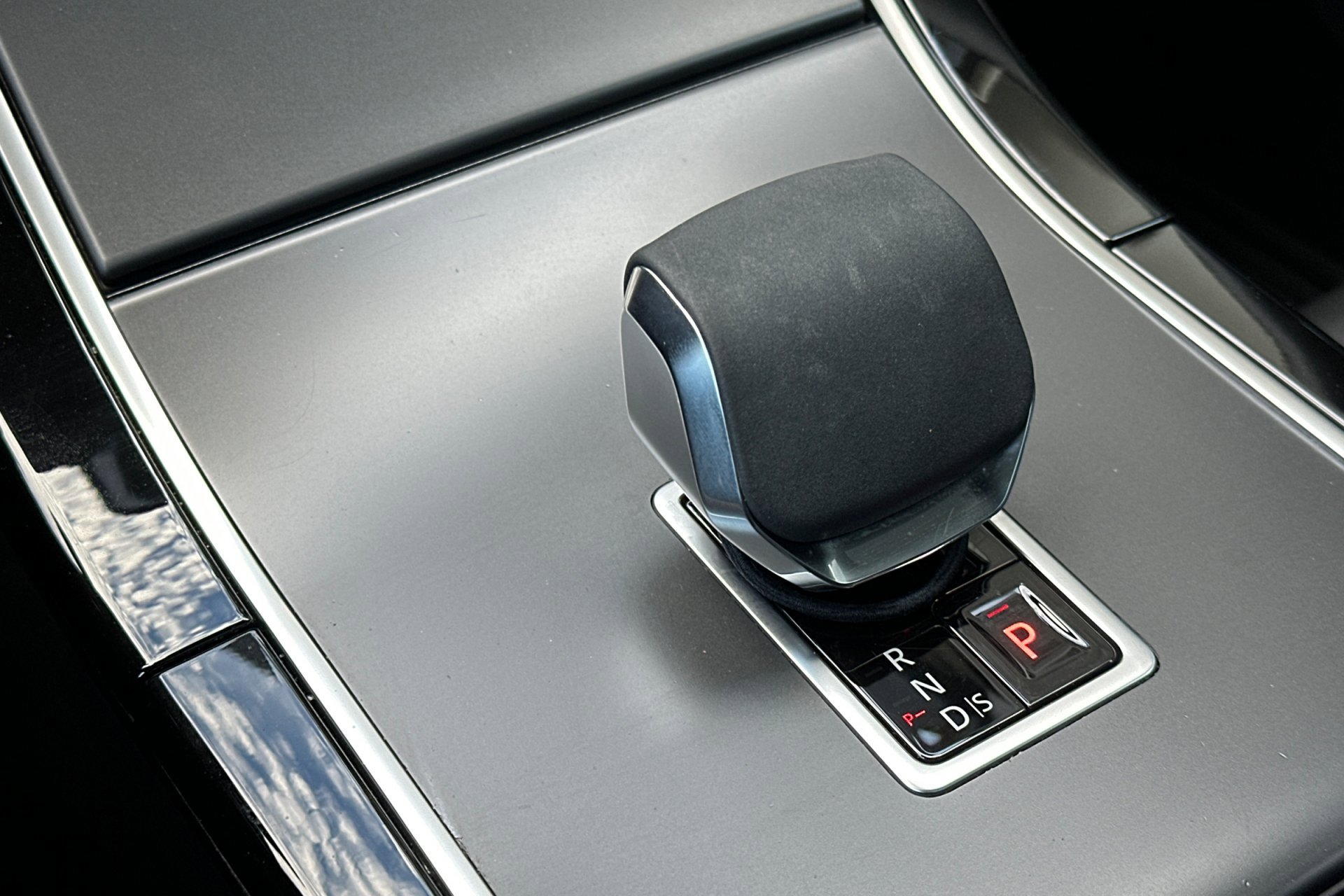 Used 2024 Land Rover Range Rover Evoque Dynamic SE image 28