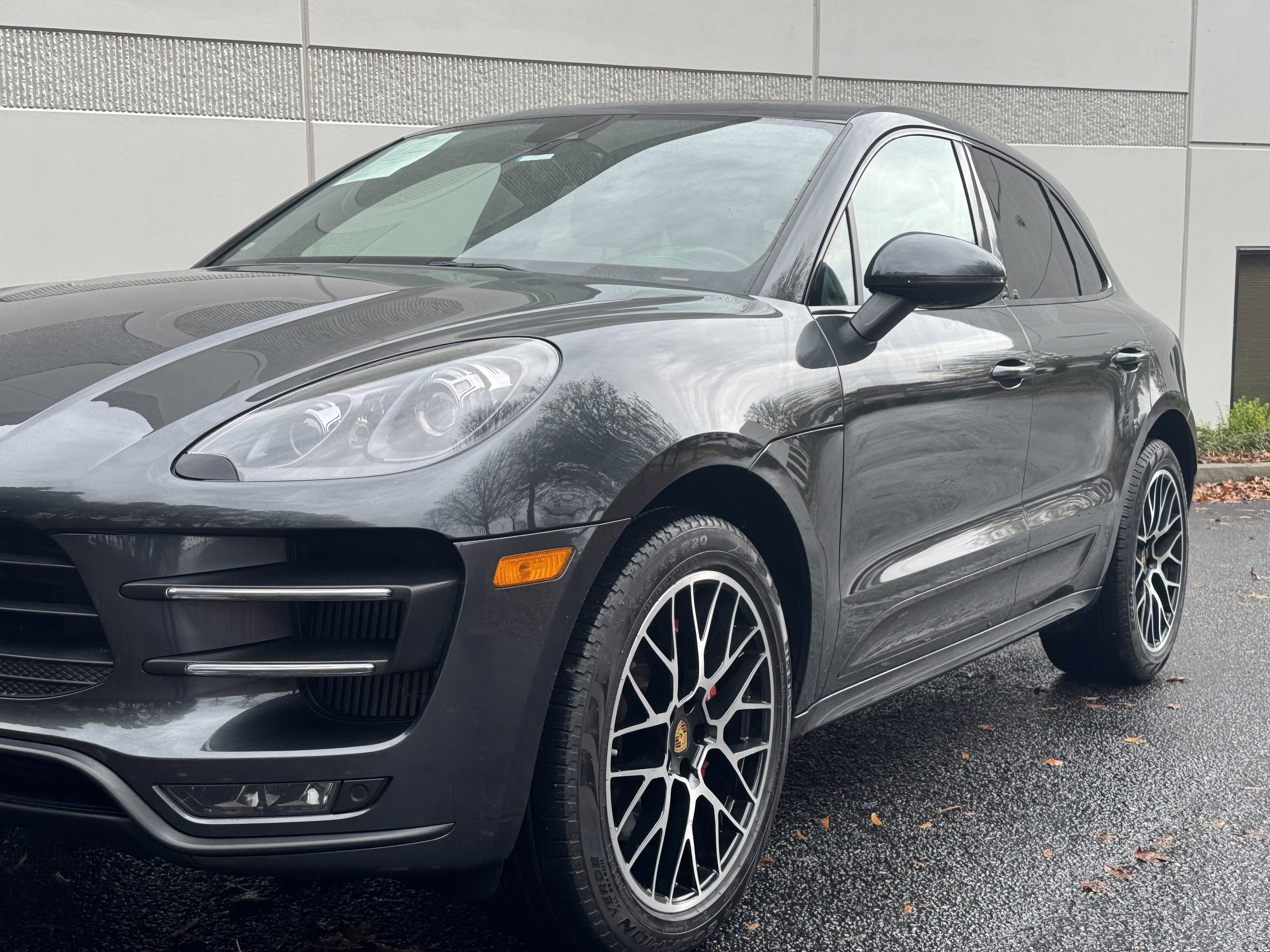 Used 2017 Porsche Macan Turbo image 5