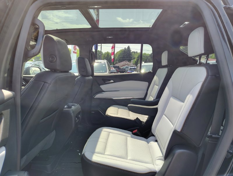 Certified 2025 Chevrolet Traverse High Country w/ LPO, Floor Liner Package AWD/4WD image 14