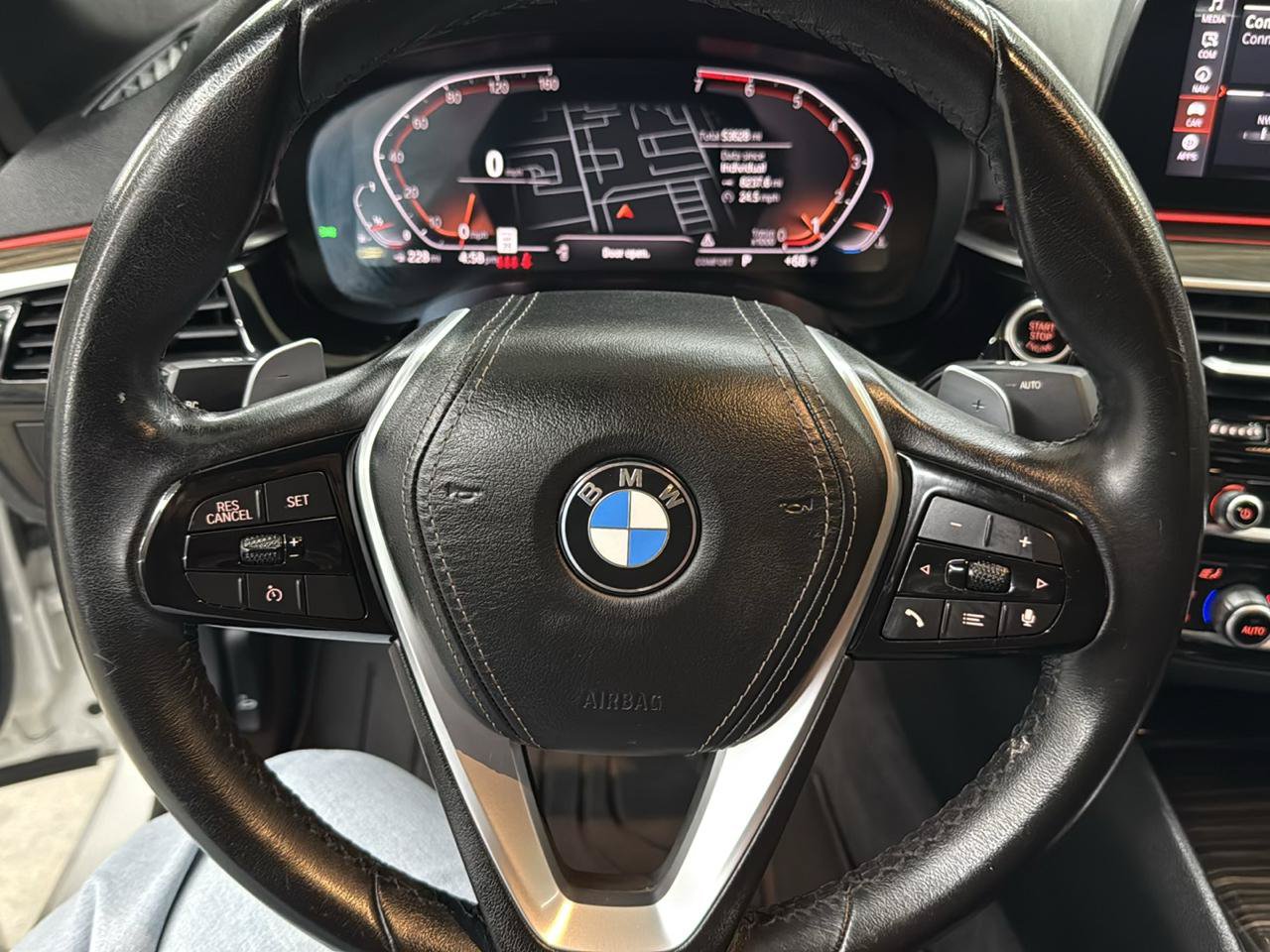 Used 2020 BMW 530i RWD image 18