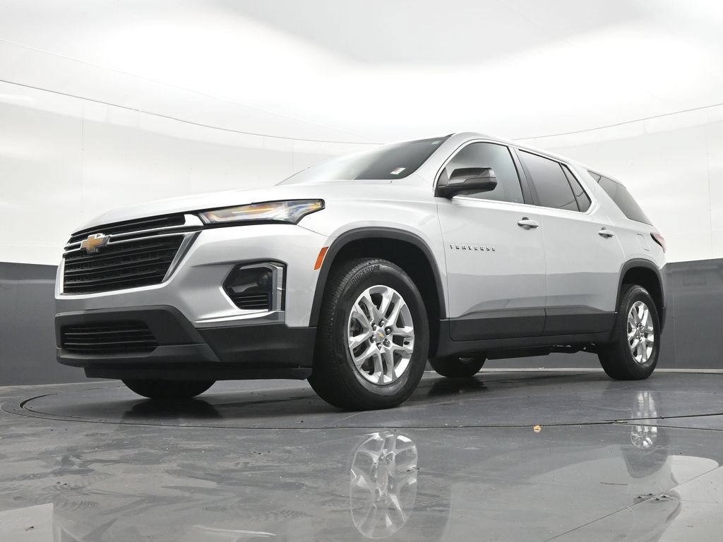 Used 2022 Chevrolet Traverse LS FWD image 30