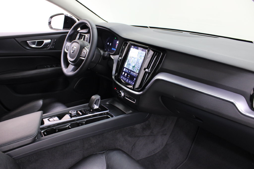 Used 2024 Volvo S60 B5 Core AWD/4WD image 27