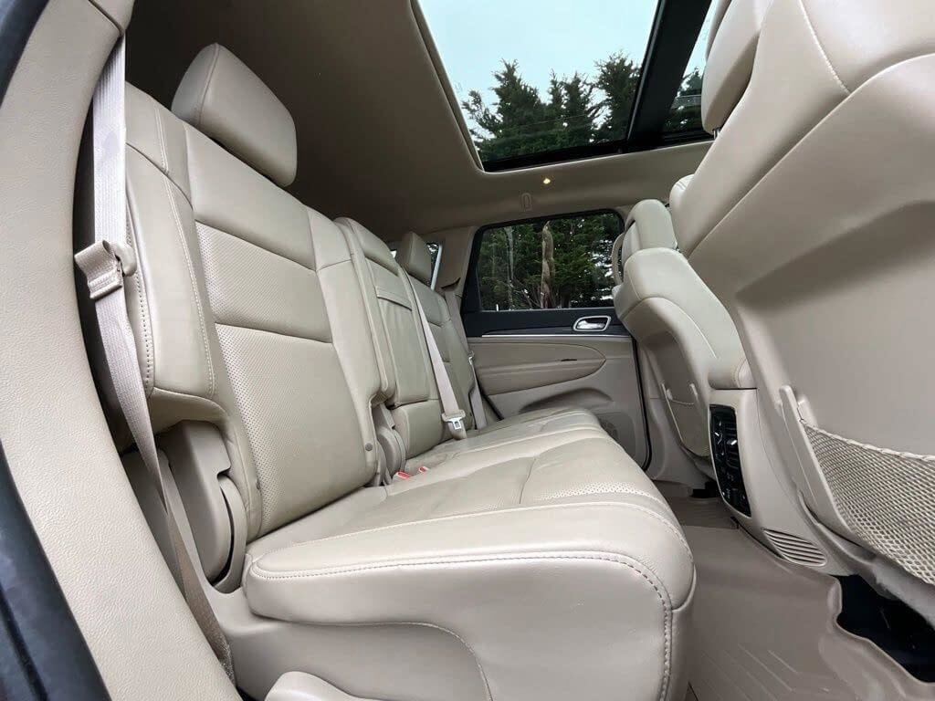 Used 2021 Jeep Grand Cherokee Limited w/ Luxury Group II AWD/4WD image 14