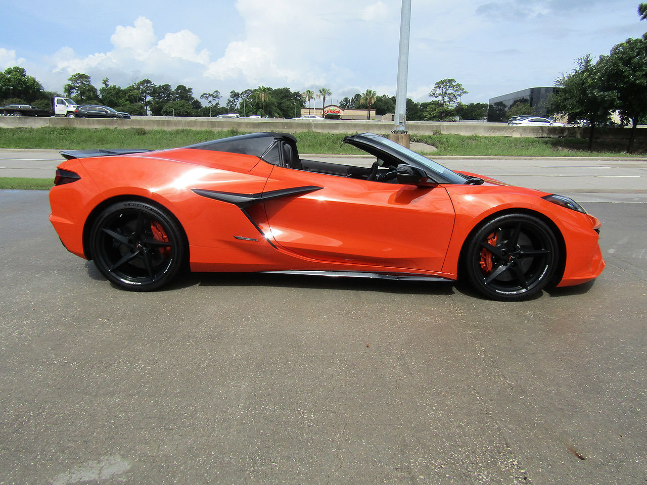 Used 2025 Chevrolet Corvette E-Ray w/ Stealth Interior Trim Package AWD/4WD image 4