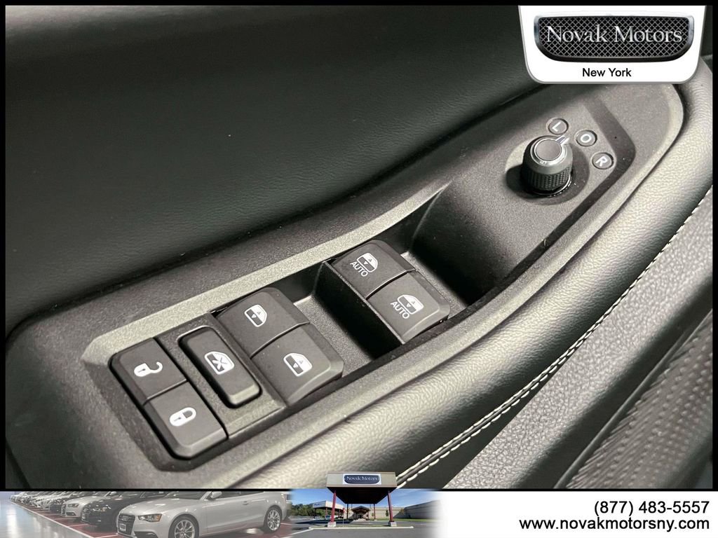 Used 2023 Jeep Grand Cherokee Limited w/ Trailer Tow Prep Group (B) AWD/4WD image 19