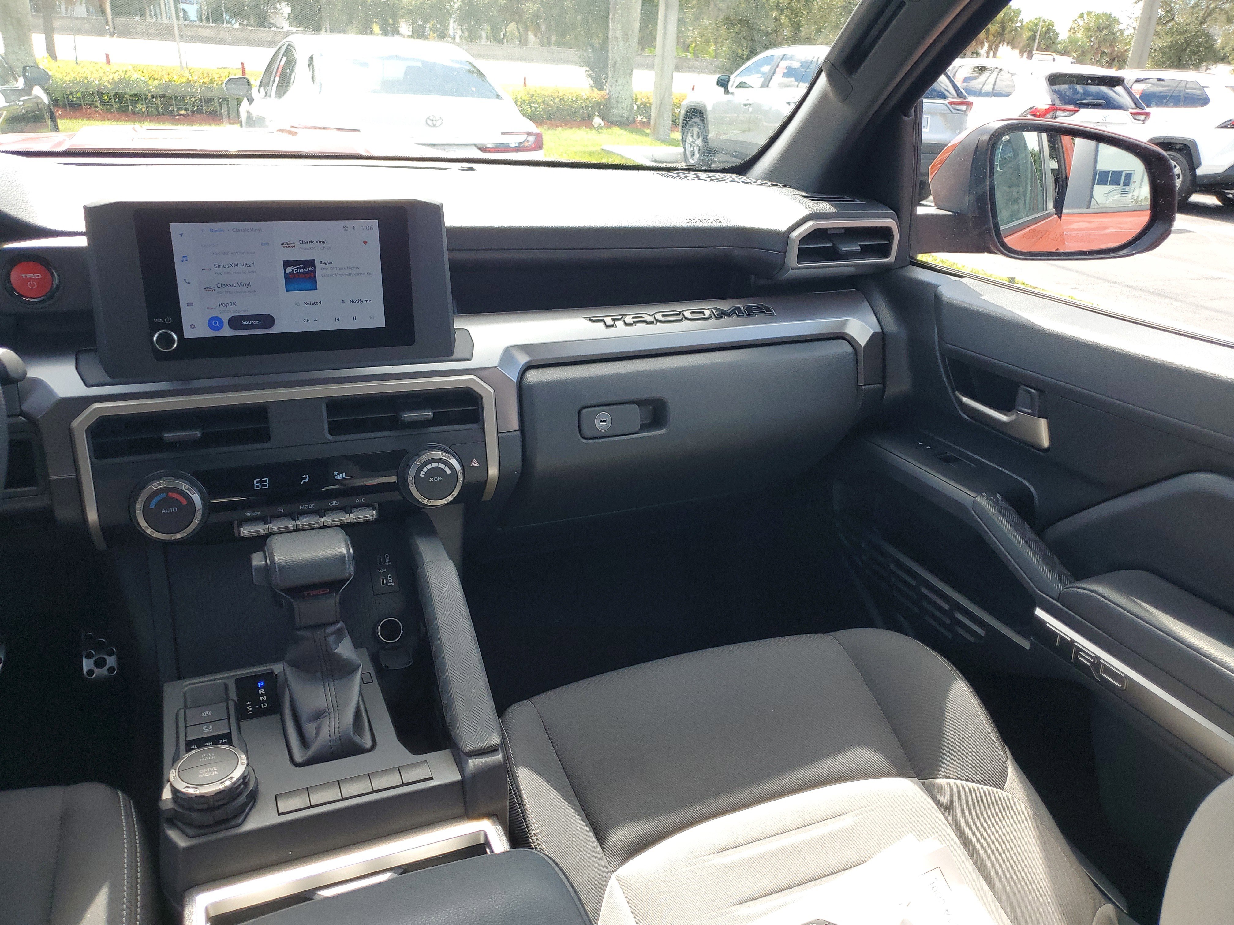 Used 2025 Toyota Tacoma TRD Sport image 16