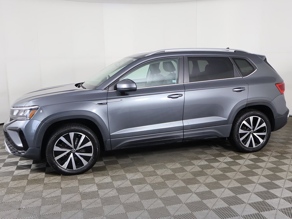 Used 2022 Volkswagen Taos SE image 16