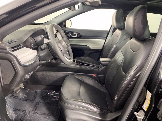 Used 2023 Jeep Compass Limited w/ Sun and Sound Group AWD/4WD image 18