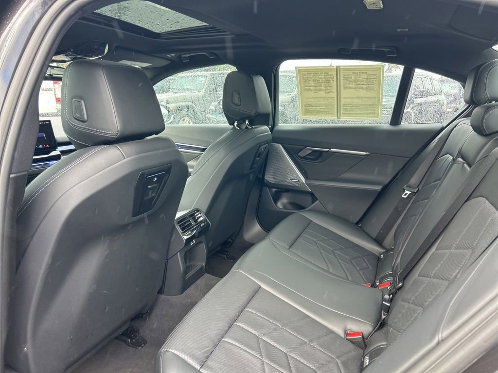 Used 2024 BMW i5 eDrive40i RWD image 32