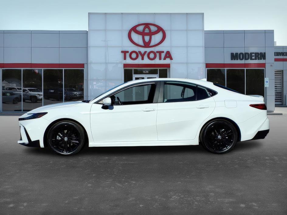 Certified 2025 Toyota Camry SE image 3