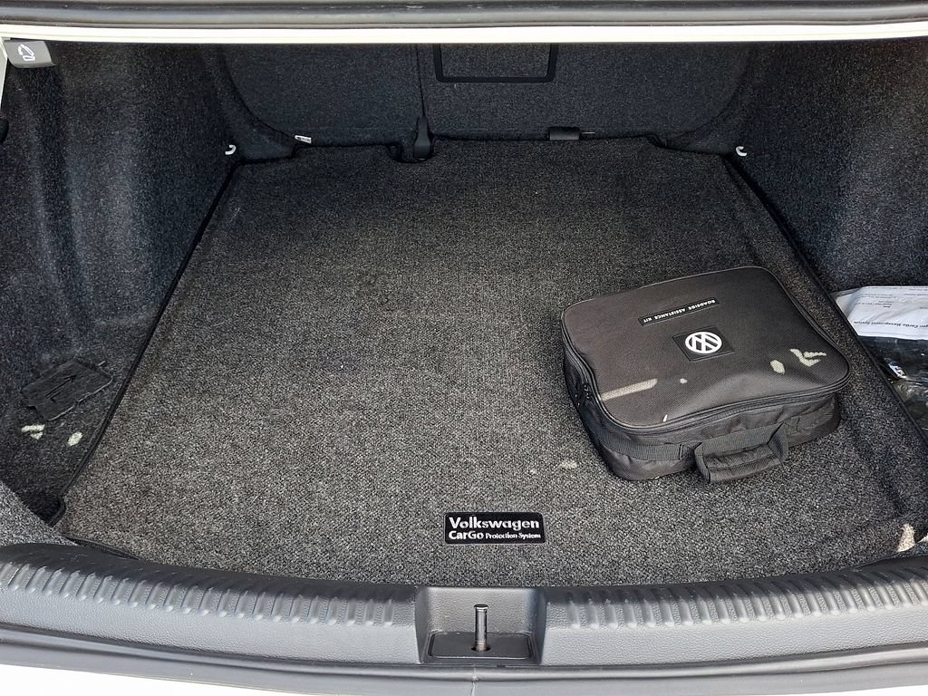 Used 2017 Volkswagen Jetta Sport FWD image 29