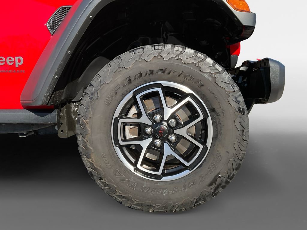Used 2024 Jeep Wrangler Unlimited Rubicon w/ Technology Group image 8