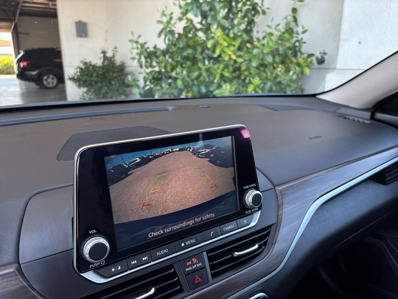 Used 2025 Nissan Altima 2.5 SV FWD image 24