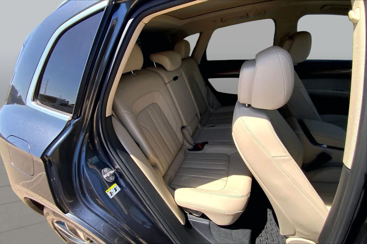 Used 2022 Audi Q5 2.0T Premium Plus AWD/4WD image 19
