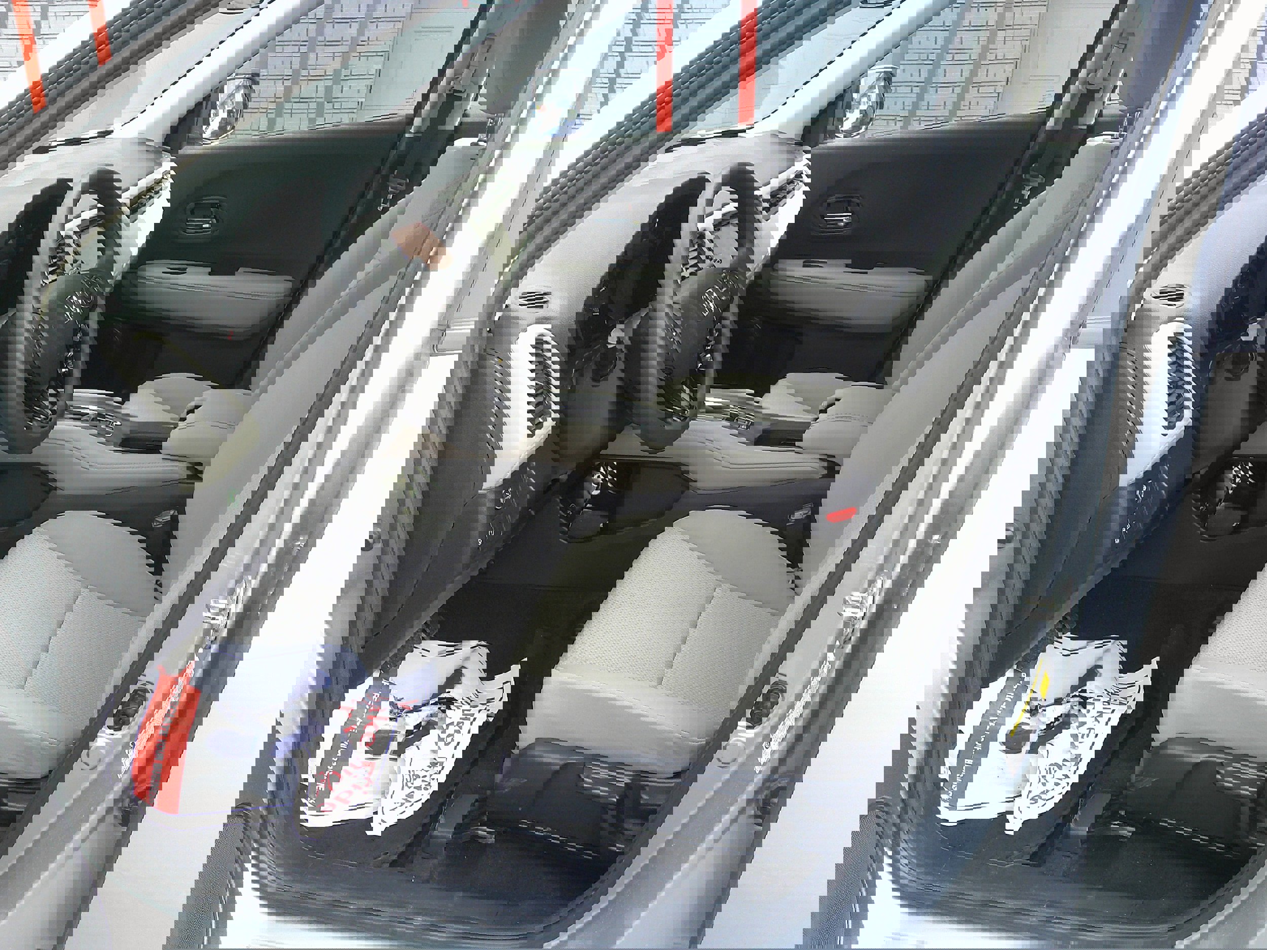 Used 2019 Honda HR-V LX image 14