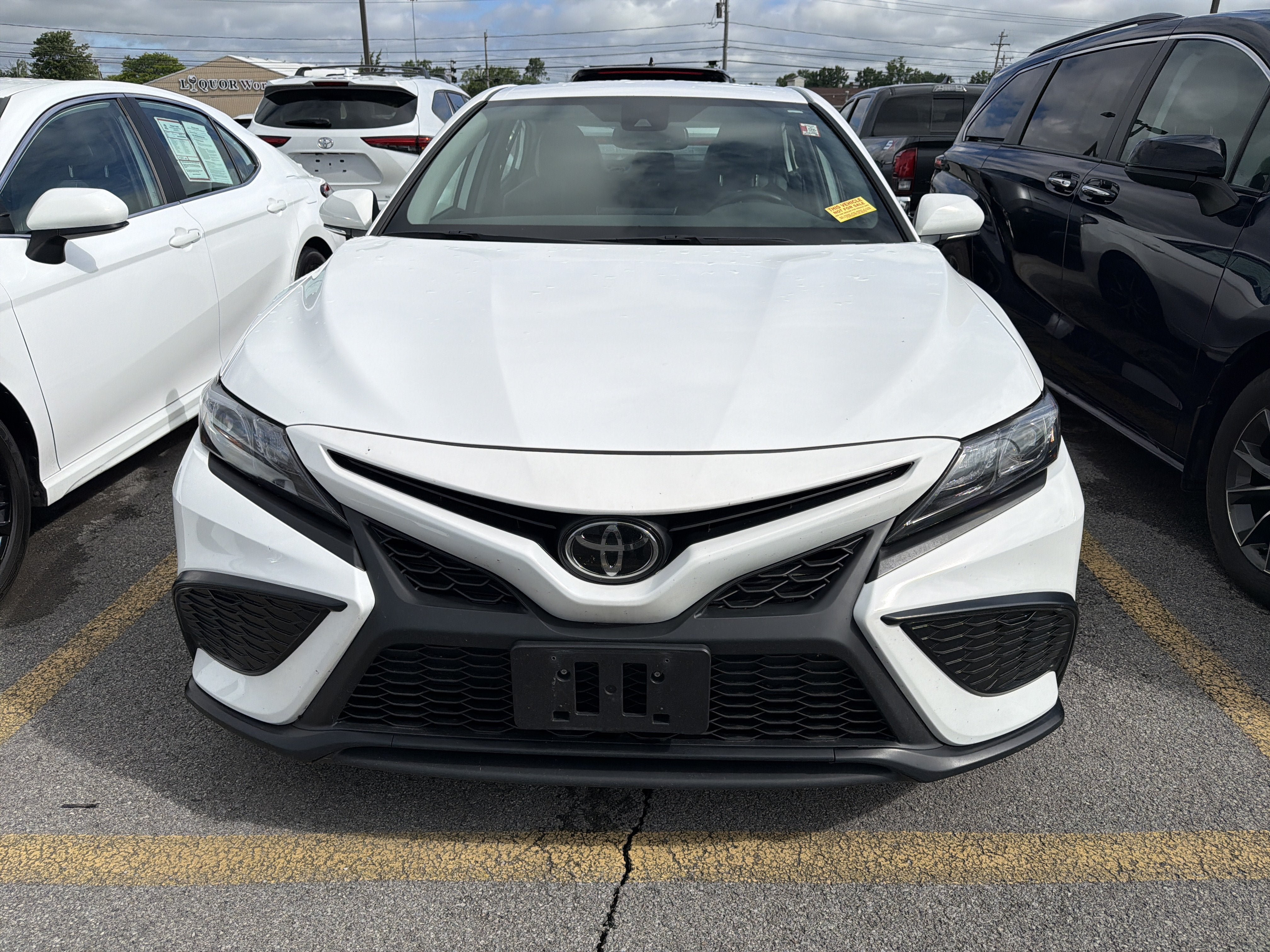 Used 2023 Toyota Camry SE w/ Cold Weather Package AWD/4WD image 3